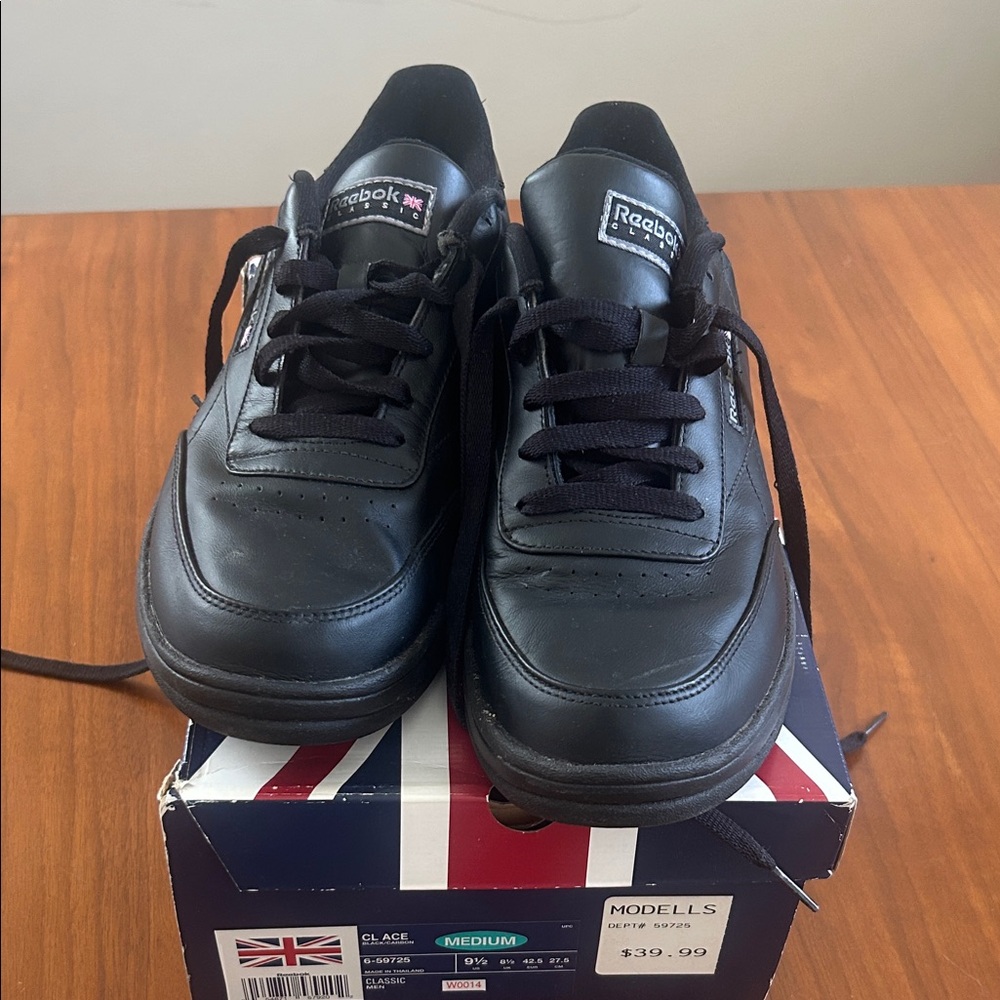 Reebok Men's Classic Black Sneakers